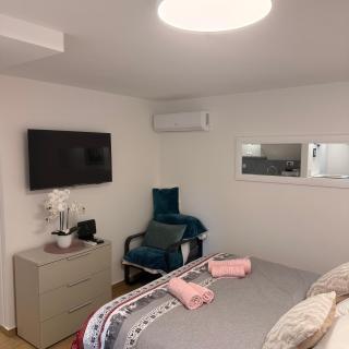 La Casa di Varos Old Town Apartments - 6