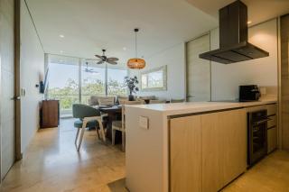 2-Br Sea & Pool View Apartment Pet-Friendly - 0