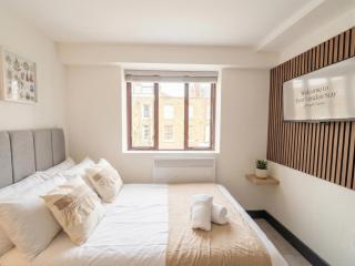 Hamilton Lux Studios in Islington - 1