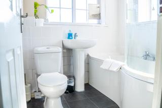 The Great Haxby City Centre Free Parking Cardiff Bay - 7