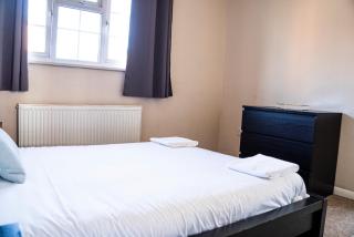 The Great Haxby City Centre Free Parking Cardiff Bay - 6