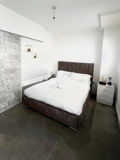 Digbeth Luxury 1 Bed Studio Apartment - 0