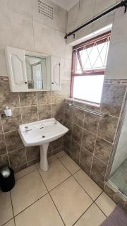 Yolonwabo Bed & Beakfast - 1