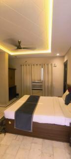 hotel grand vk #Ac family rooms#free wifi#free parking - 3