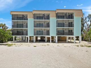 Luxury Waterfront Condo - 9