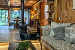 Hike to the Coast! Log Cabin on 5 Acres in Bandon - 7