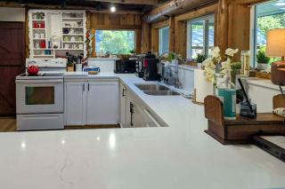 Hike to the Coast! Log Cabin on 5 Acres in Bandon - 4