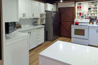 Hike to the Coast! Log Cabin on 5 Acres in Bandon - 3