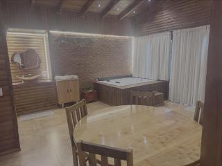 Cabana com Hidro, Lareira e Piscina Privativa - 1