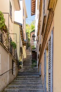 Modern luxury nest within walking distance of Lake Como - 4