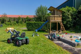 Welcome in - Beneden Appartement, rustig gelegen met terras en speelweide I Kon Emmaweg 6, Vrouwenpolder - 1