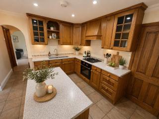 The Old Coach House - 7