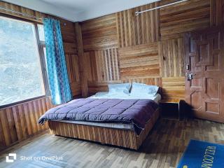 RIVER EDGE Home stay - 1