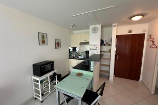 Cosy love cocoon close to the sea - 8