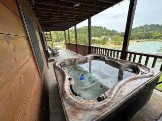 Peaceful Cabin on Lake Outdoor kitchen 3 Patios Firepit 2 Story Dock - 4