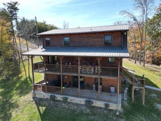 Peaceful Cabin on Lake Outdoor kitchen 3 Patios Firepit 2 Story Dock - 1