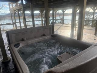 The Overlook on Douglas Lake Waterfront Luxury - 4