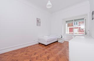 HOUZE Spacious Apartment in Lapa near Riverside - 5