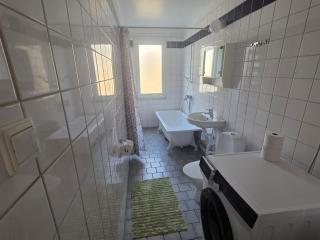 2 bedroom apartment close to the station - 3