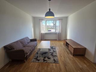 2 bedroom apartment close to the station - 2