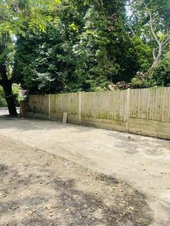 FREE PARKING - near Heathrow SHARED ACCOMODATION LARGE BUNGALOW, DOUBLE BEDROOM, TW7 6NZ - 7