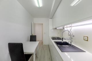 Spacious 3-bedroom condo near Lisbon Airport - 1