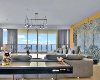 High-Rise Luxury Residence with Panoramic Ocean Views - 2