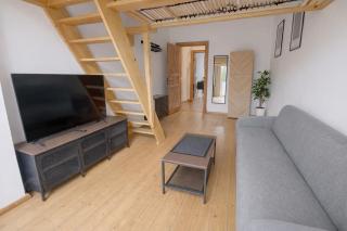 Larooms RS51 - AltbauCharm mit Hochbett - 9