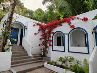 De BOUGENVILLE Tulap Beach Front - 7