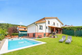 Gran casa de campo ideal para familias en Navarra - 0