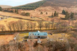 Larch House - 5