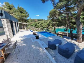 Bloketa Beach House - 0