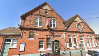 Exclusive 2Bed Flat Streatham Common Station! - 2