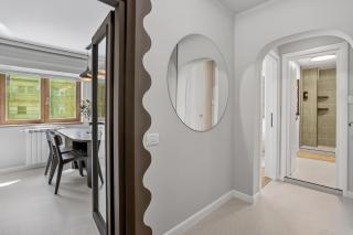 Modern Luxury Apartment & Close to Old Town - 8