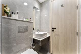 Mira Holiday Homes Modern 2 Bedroom Apartment at RR Residence - 6