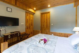 The Wisteria Cottage - 4