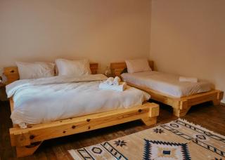 Mountain Vista Guesthouse Shkafi - 9