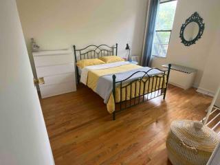 Cozy 2 bedroom apt in Manhattan - 2
