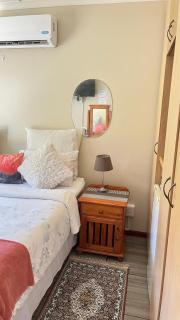 Yolonwabo Bed & Beakfast - 8