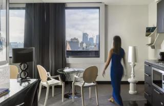 Elli Prahran - 7