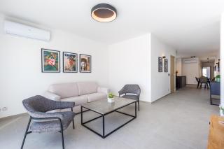 Swieqi Apartments with Terrace or Balcony near Paceville by QuickTrips - 1