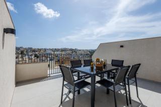 Swieqi Apartments with Terrace or Balcony near Paceville by QuickTrips - 6