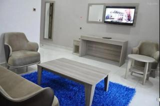 Springhill Hotel Suites-Executive - 8