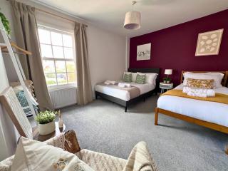 Basement Workspace Game Room Spacious Bedrooms Close Warwick Station - 8