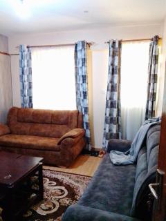 Sams Cozy 2 bedroom with free WiFi and free secure parking - 0