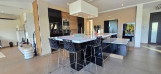 Villa Nidu enclave of Capicciola with 14 m heated swimming pool - 2