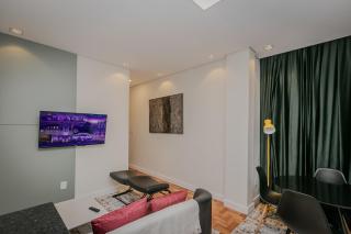 Apto 2Q no Centro e Silencioso e com Ar - Condicionado - 2