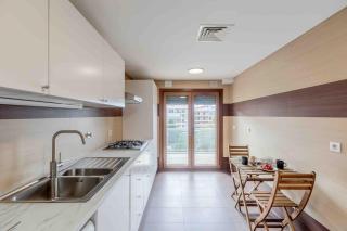 Modern 2 bedroom apt 20 min from city center - 2