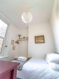 Rosebay Boutique Stay in Historic Sq Margate - 5 mins beach & short walk to Old Town Margate - 4