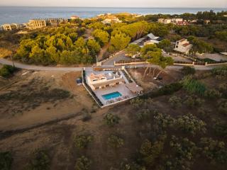 Alestone Villa by the sea - 2